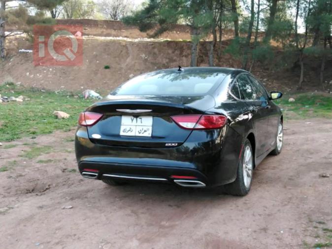 Chrysler 200